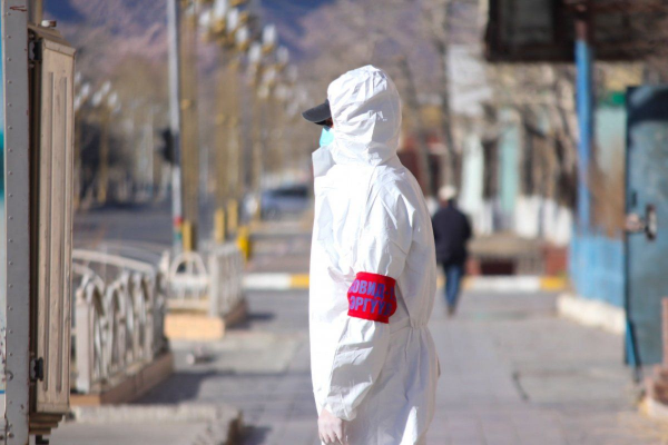 ТАНИЛЦ: Вакцин хийлгэсэн иргэд ингэж халдварт өртжээ