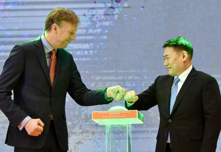 Тэтгэвэр нэмсэн 