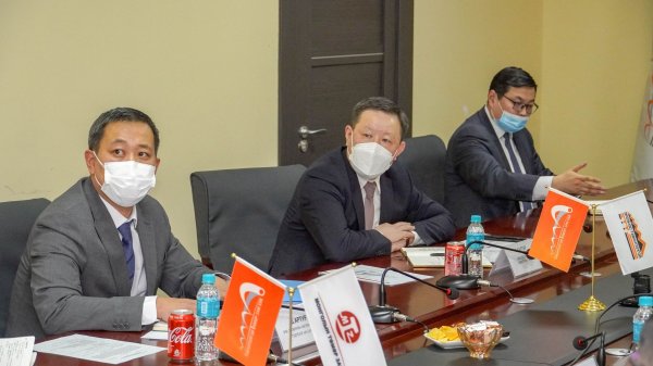 Зам, тээврийн хөгжлийн сайд Л.Халтар 