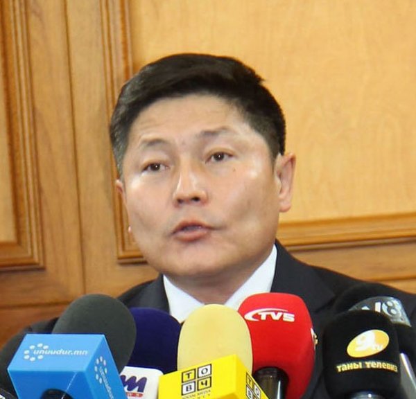 Х.Нямбаатар: Төгсбаяр Унгар улсаас, Болортуяа БНСУ-аас ирж шалгуулж байна