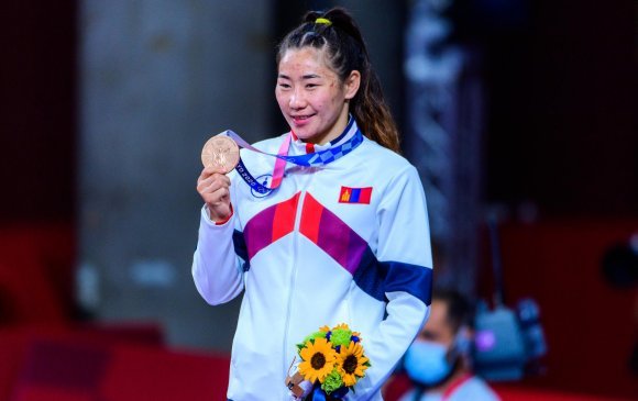 Чөлөөт бөхийн тамирчид дэлхийн чансааны тэмцээнээс дөрвөн медаль хүртжээ