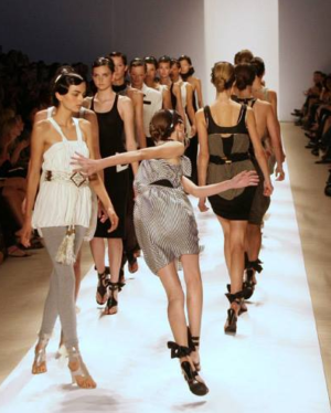 Загвар өмсөгчдийн факт Хөгжилтэй фото