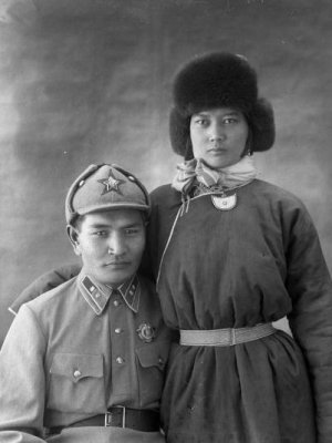 1930- аад оны Нийслэлчүүд гэрэл зурагт /фото/ 