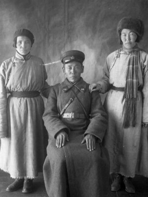 1930- аад оны Нийслэлчүүд гэрэл зурагт /фото/ 