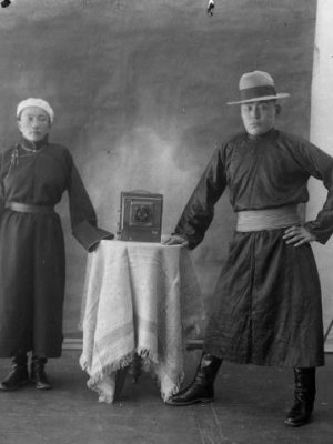 1930- аад оны Нийслэлчүүд гэрэл зурагт /фото/ 