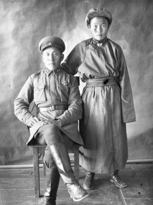 1930- аад оны Нийслэлчүүд гэрэл зурагт /фото/ 