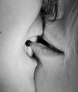 ХАЛУУХАН ФОТО Насанд хүрэгчдэд