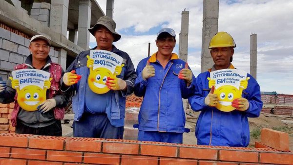 Увс аймагт УИХ-н 33-р тойрогт нэр дэвшигч Сайнбуянгийн Отгонбаярыг дэмжигчид нэмэгдсээрм