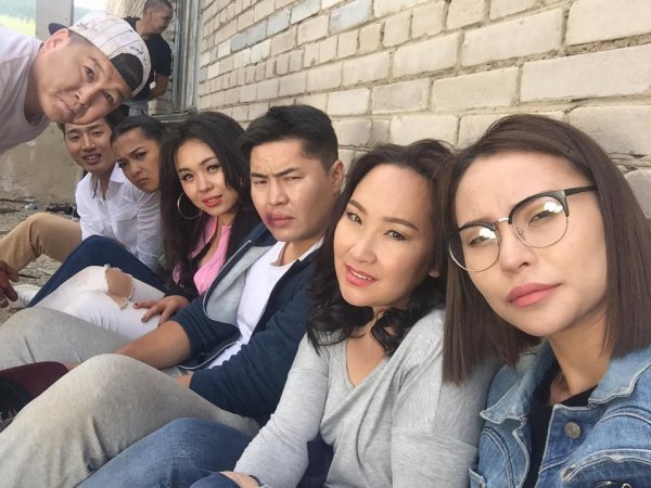 Та нүүр будаж чадах уу? live нэвтрүүлэг