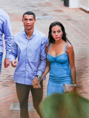 Фото: Кристиано Рональдогийн гэр бүлтэй танилц...