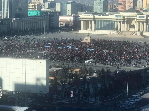 ФОТО: МАНАН ДЭГЛЭМИЙН ЭСРЭГ АРД ТҮМНИЙ ЖАГСААЛ /СҮХБААТАРЫН ТАЛБАЙ/
