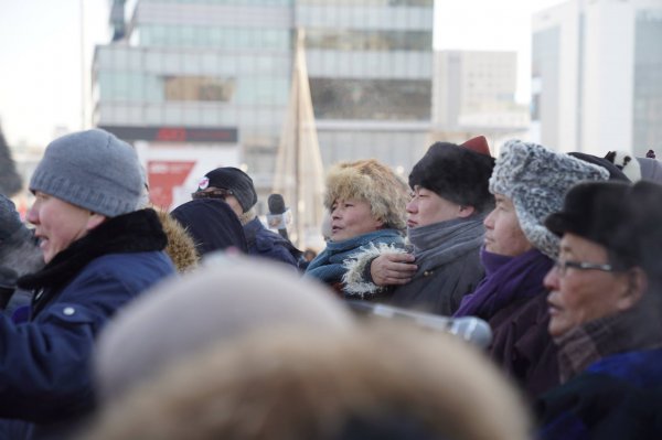 ФОТО: МАНАН ДЭГЛЭМИЙН ЭСРЭГ АРД ТҮМНИЙ ЖАГСААЛ /СҮХБААТАРЫН ТАЛБАЙ/