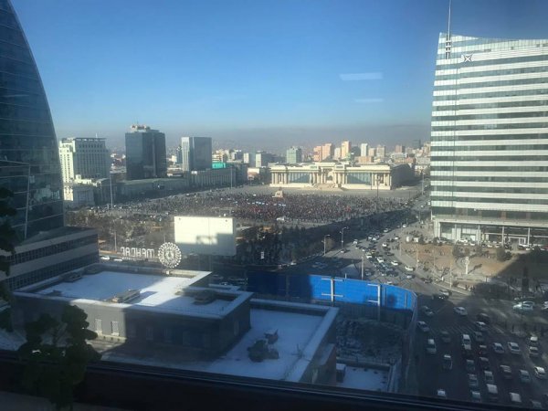 ФОТО: МАНАН ДЭГЛЭМИЙН ЭСРЭГ АРД ТҮМНИЙ ЖАГСААЛ /СҮХБААТАРЫН ТАЛБАЙ/