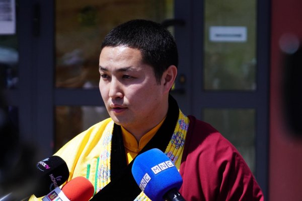 НАРО БАНЧЭН ГЭГЭЭНТЭН ТАВАН АЙЛД ӨРГӨӨ ЦАГААН ГЭР ӨРГӨЛӨӨ